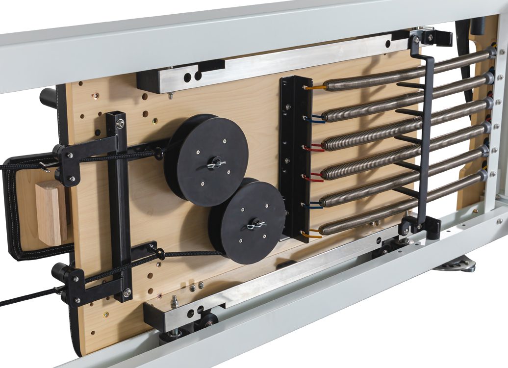 MC-PL1004 Fourth generation yoga studio aluminum alloy pilates reformer