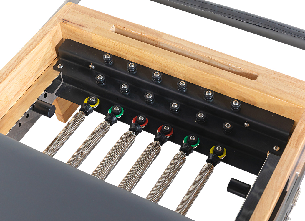 MC-PX001B Customized color and logo Oak Wooden Pilates Reformer With Half Tower